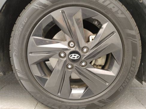 Used 2021 Hyundai Elantra SEL FWD image 31