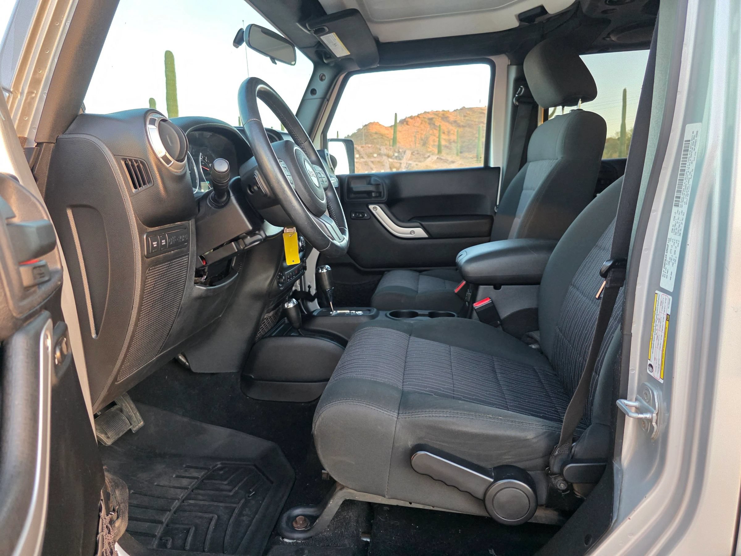 Used 2012 Jeep Wrangler Unlimited Rubicon w/ Dual Top Group AWD/4WD image 9