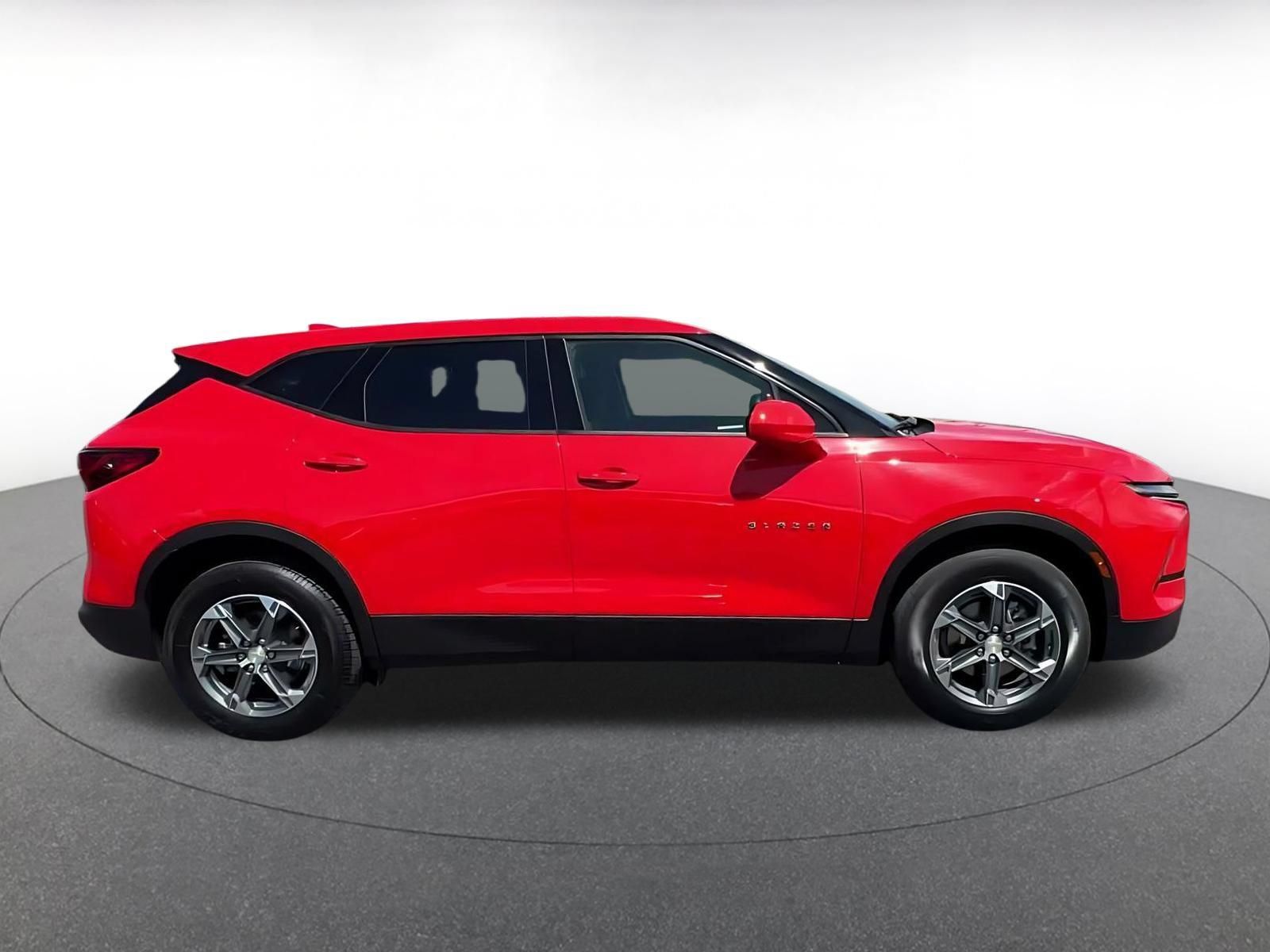 Used 2025 Chevrolet Blazer LT FWD image 15