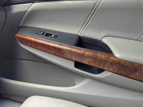 Used 2012 Honda Accord EX-L image 29