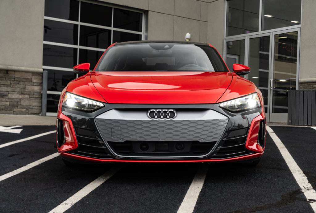 Used 2022 Audi e-tron GT Premium Plus AWD/4WD image 4