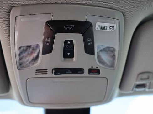 Used 2020 Toyota Sienna XLE image 33