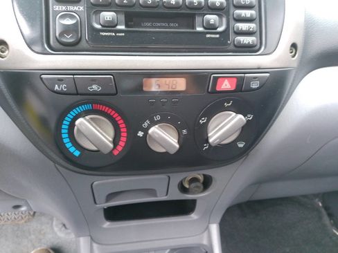 Used 2002 Toyota RAV4 4WD image 35