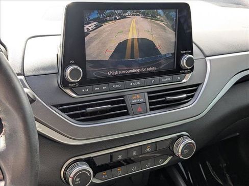 Certified 2023 Nissan Altima 2.5 SR FWD image 13