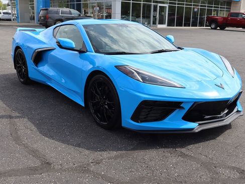 Used 2023 Chevrolet Corvette Stingray Coupe w/ Z51 Performance Package RWD image 2
