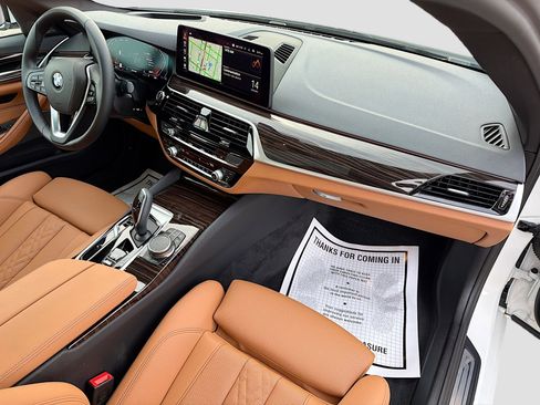 Used 2023 BMW 530i w/ Premium Package image 14