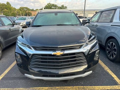Used 2020 Chevrolet Blazer LT AWD/4WD image 2