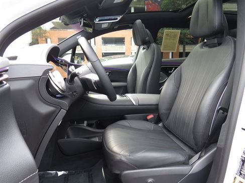 Used 2023 Mercedes-Benz EQS 580 4MATIC SUV image 18
