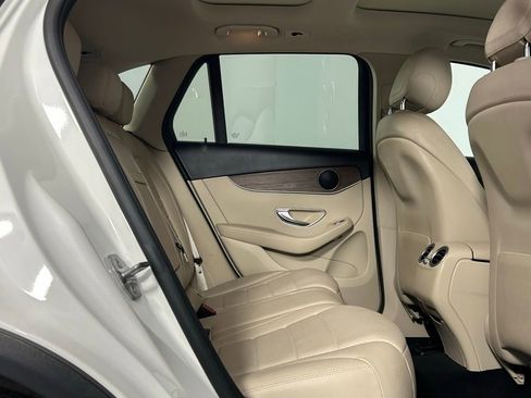 Used 2021 Mercedes-Benz GLC 300 4MATIC image 12