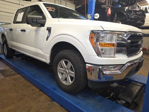 Used 2021 Ford F150 XLT w/ Trailer Tow Package image 3