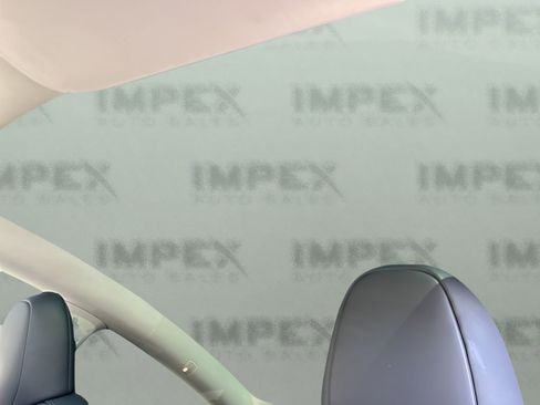 Used 2023 Tesla Model Y Long Range image 11