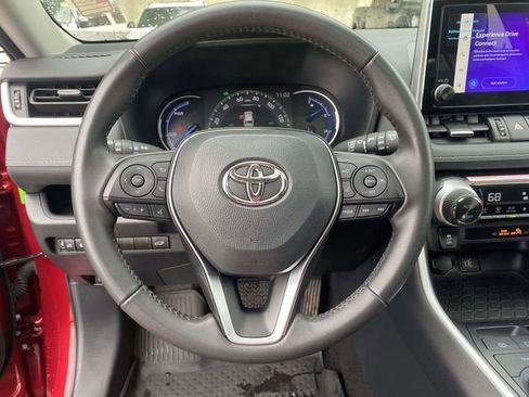 Used 2025 Toyota RAV4 XLE Premium AWD/4WD image 26
