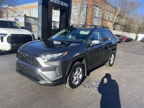 Used 2022 Toyota RAV4 XLE image 1