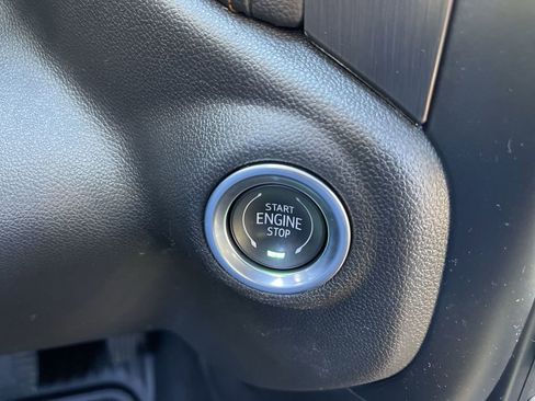 Used 2022 GMC Sierra 1500 AT4 w/ AT4 Preferred Package image 17