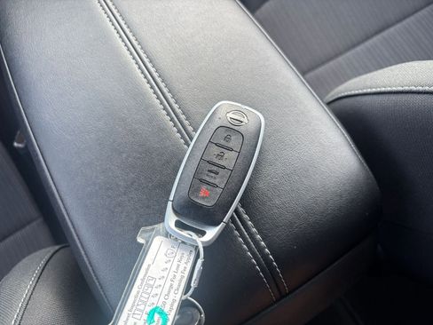 Used 2025 Nissan Sentra SV image 21