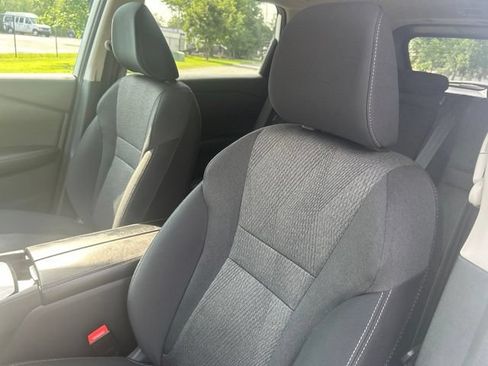 Used 2026 Nissan Rogue SV FWD image 8