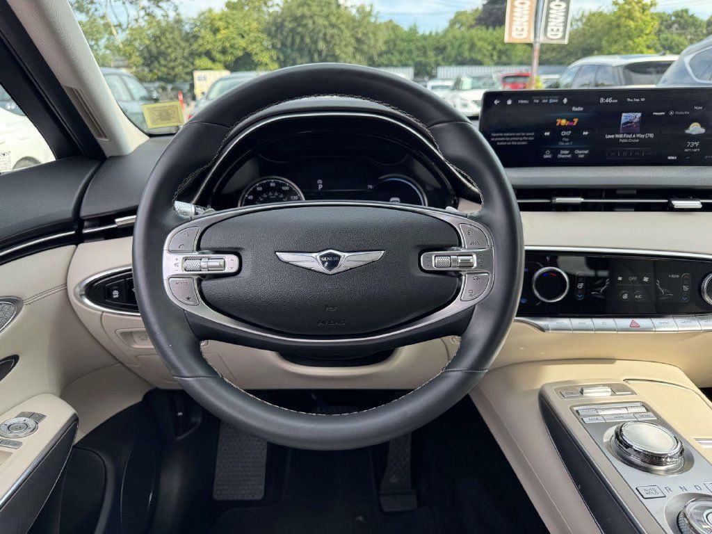 Certified 2023 Genesis GV70 2.5T w/ Select Package AWD/4WD image 15