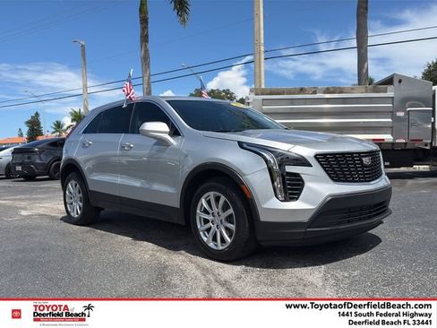 Used 2021 Cadillac XT4 Luxury FWD image 1