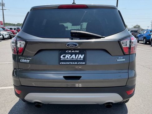 Used 2017 Ford Escape SE w/ SE Cold Weather Package FWD image 6