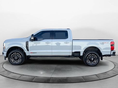 Used 2025 Ford F350 Platinum image 3