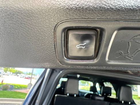 Used 2019 Ford Expedition Max Limited w/ Equipment Group 303A AWD/4WD image 9