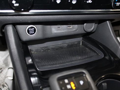 Used 2023 Nissan Rogue S image 48