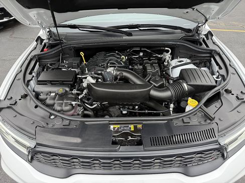 Used 2025 Dodge Durango GT image 9