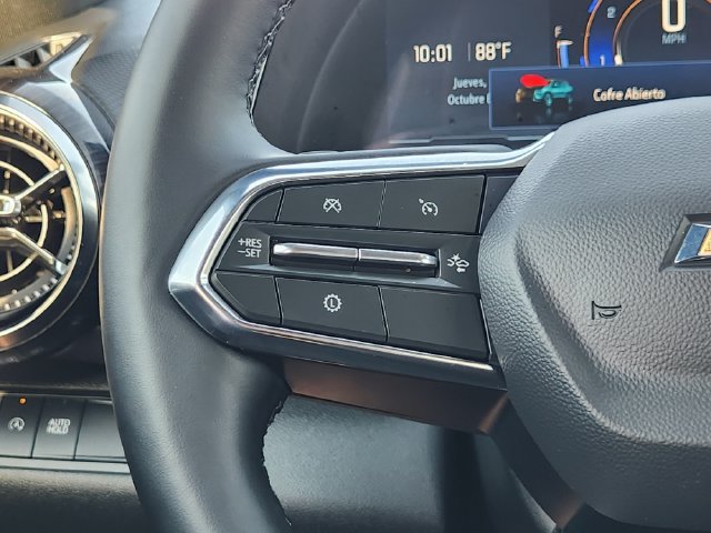 Used 2026 Chevrolet Equinox LT w/ Safety and Technology Package FWD image 28