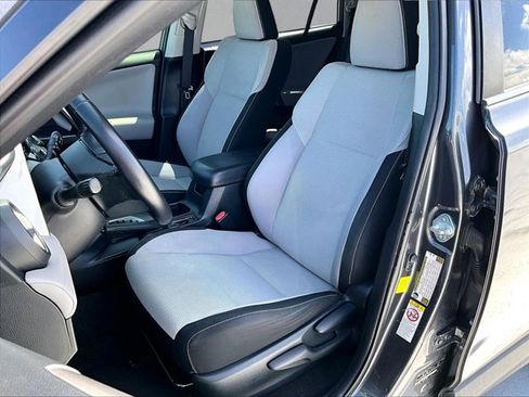 Used 2017 Toyota RAV4 XLE FWD image 27