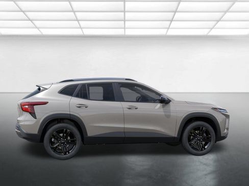 New 2026 Chevrolet Trax ACTIV w/ Driver Confidence Package FWD image 6