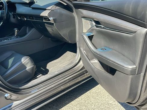 Used 2019 MAZDA MAZDA3 Sedan w/ Premium Package image 33