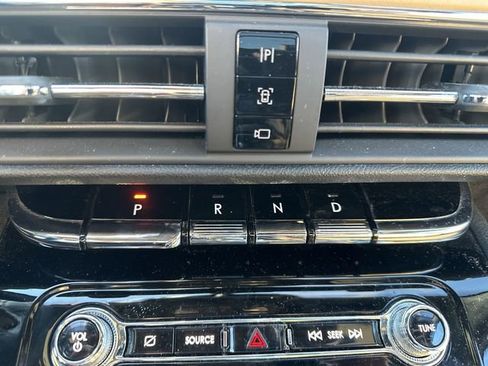 Used 2021 Lincoln Corsair Reserve w/ Equipment Group 201A image 23