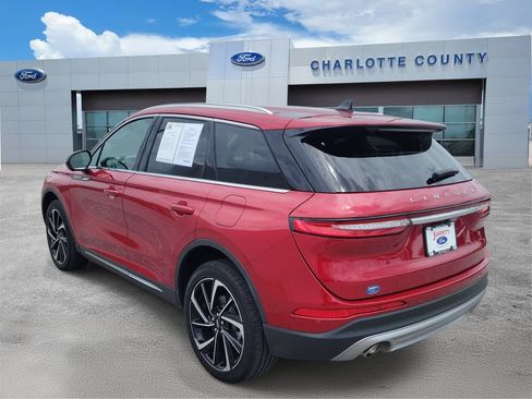 Used 2024 Lincoln Corsair Reserve w/ Equipment Group 201A FWD image 3