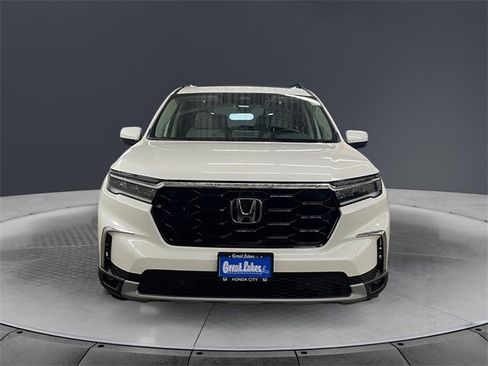 Certified 2024 Honda Pilot Touring image 8