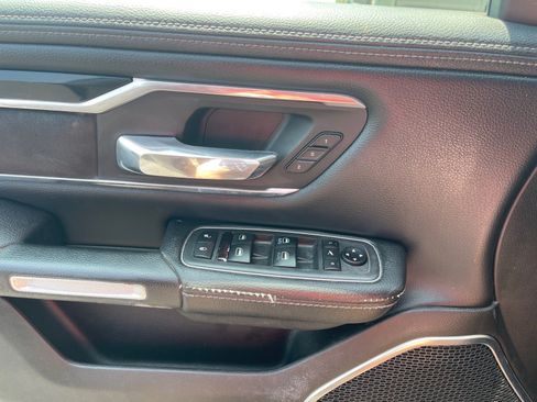 Used 2021 RAM 1500 Laramie w/ Sport Appearance Package AWD/4WD image 8