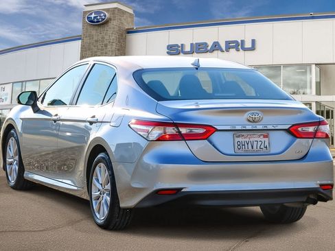 Used 2019 Toyota Camry L image 2