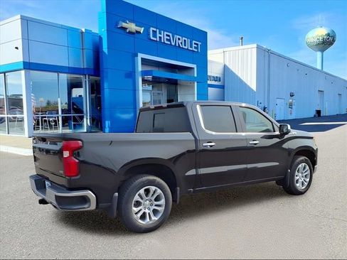 Used 2023 Chevrolet Silverado 1500 LTZ image 3