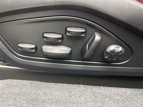 Used 2023 Porsche Taycan 4S image 11