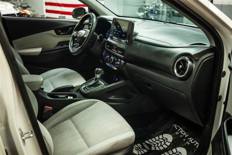Used 2023 Hyundai Kona SEL FWD image 13