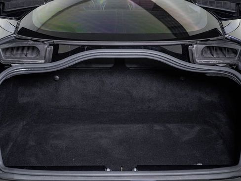 Used 2018 Aston Martin DB11 V8 image 33