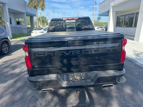 Used 2020 Chevrolet Silverado 1500 High Country w/ Technology Package image 5