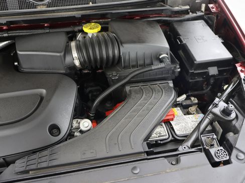 Used 2023 Chrysler Pacifica Touring-L AWD/4WD image 22