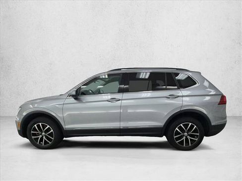 Used 2021 Volkswagen Tiguan SE AWD/4WD image 9