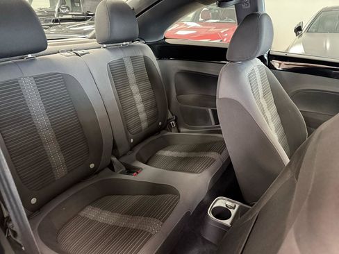 Used 2012 Volkswagen Beetle 2.0T image 18