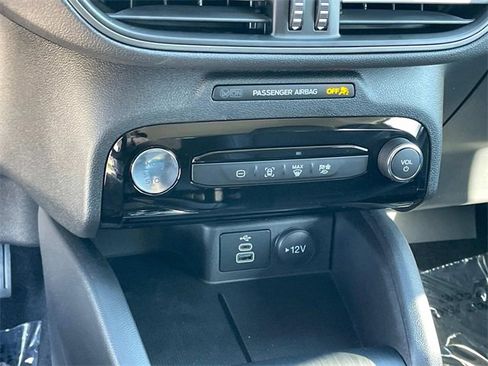 New 2025 Ford Escape SE image 12