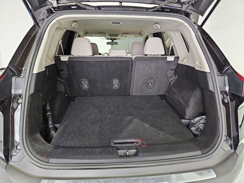 Used 2023 Nissan Rogue SV FWD image 12