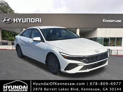 Certified 2026 Hyundai Elantra Hybrid FWD image 1