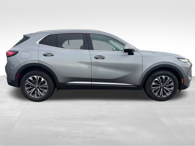 Used 2024 Buick Envision Preferred AWD/4WD image 8