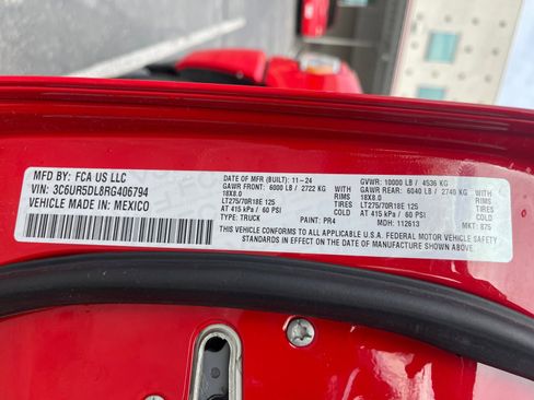 Used 2024 RAM 2500 Big Horn w/ Sport Appearance Package image 32