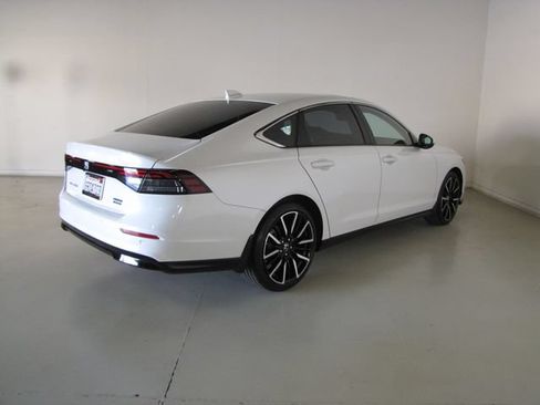 Used 2024 Honda Accord Touring image 25